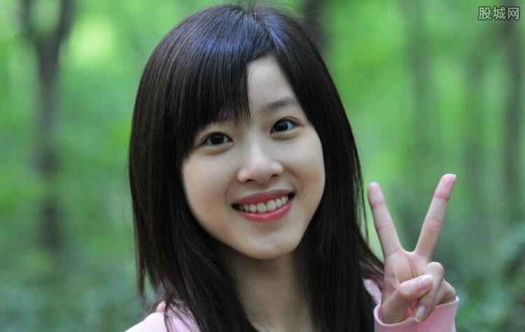 章泽天身高成迷 奶茶妹妹究竟身高几何?