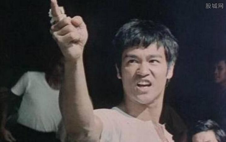 李小龙只有一个睾丸这些明星也只有一个睾丸