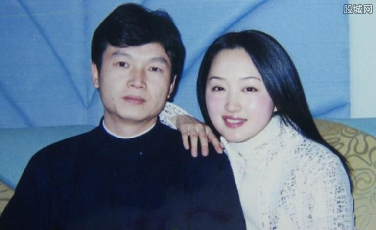 杨钰莹老公是谁 她和赖文峰结过婚吗?