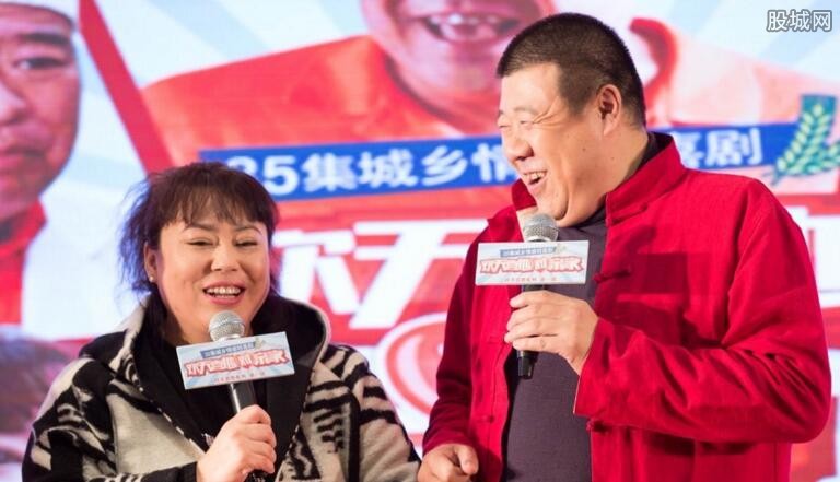 不少人都在猜测李菁菁为什么离婚,好端端跟张金华过日子不好吗?