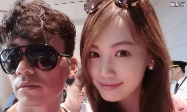马蓉中指没涂指甲油 马蓉出轨不敢现身