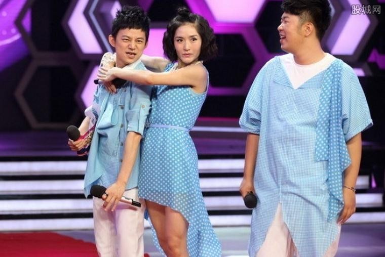 何炅真实身高 何老师真实身高真的有172吗?