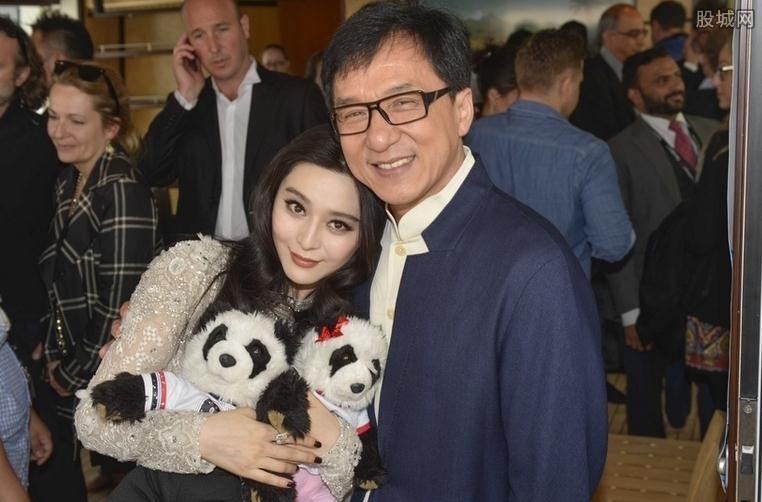 成龙范冰冰什么关系 范冰冰被成龙睡过吗?