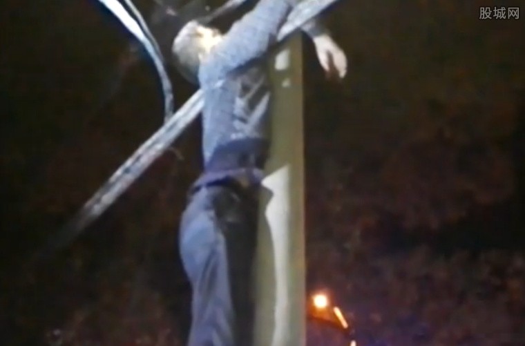 男子偷电缆不慎滑落被卡脖子勒死