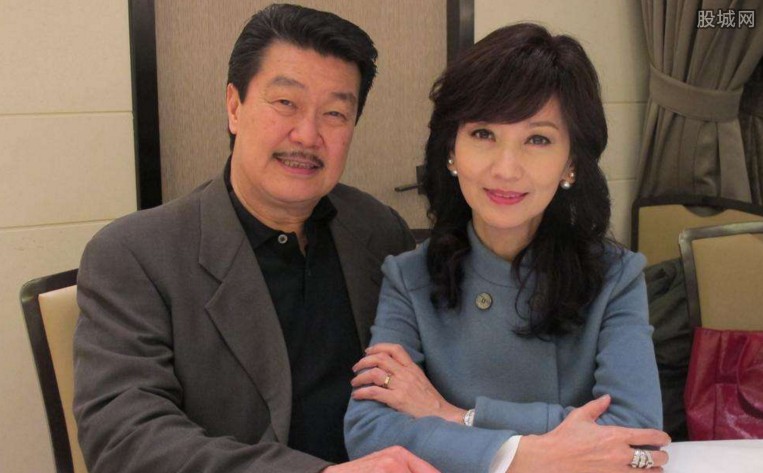 黄锦燊结过几次婚?据小编了解,赵雅芝可以说是黄锦燊唯一的妻子.