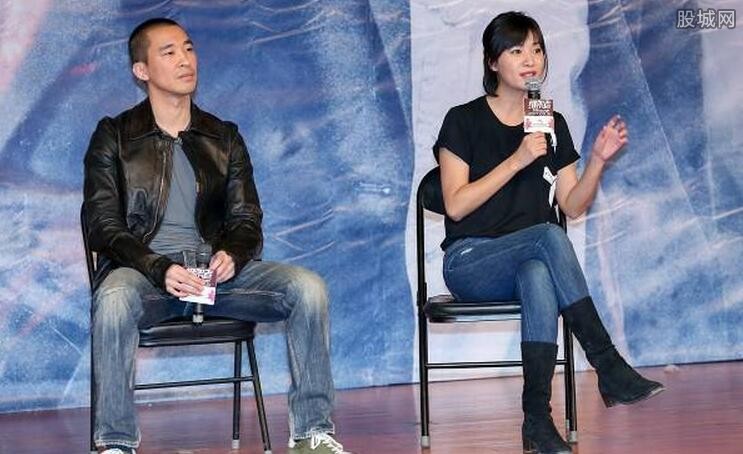 王思聪出席徐静蕾电影点映会遭妹子大喊老公
