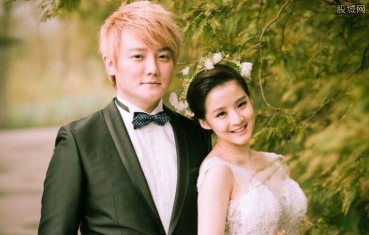 fir阿沁老婆是谁 阿沁老婆的身份揭秘