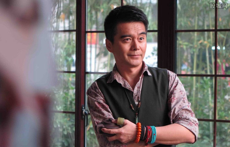 许亚军现任妻子是谁许亚军谈前妻何晴