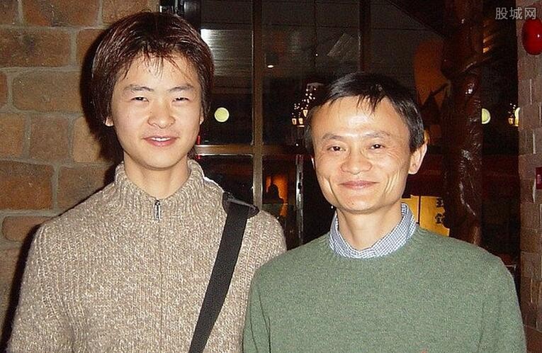 马云儿子死了是真的吗?马元坤患脑瘤死亡真相(2)