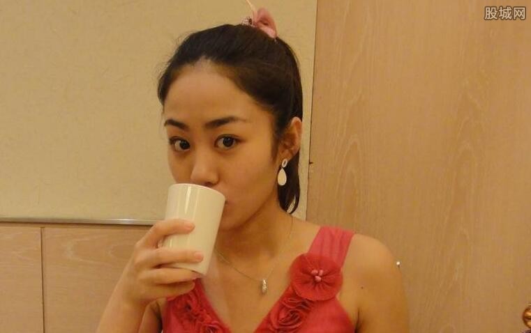 毕畅婚纱照_毕畅王小蒙照片(2)