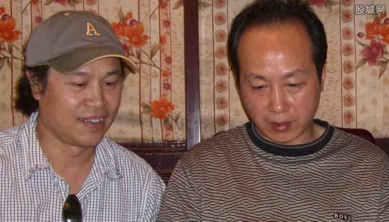 罗京和谁睡得艾滋病