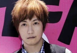 陈信宏女友陈品妤照片 陈信宏家庭背景曝光