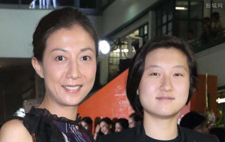 成龙私下看过小龙女