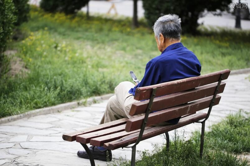 老夫妻相濡以沫
