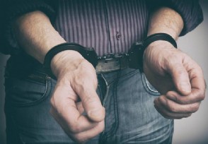 女乘客坐公交臀部遭扎 犯罪人已被抓获