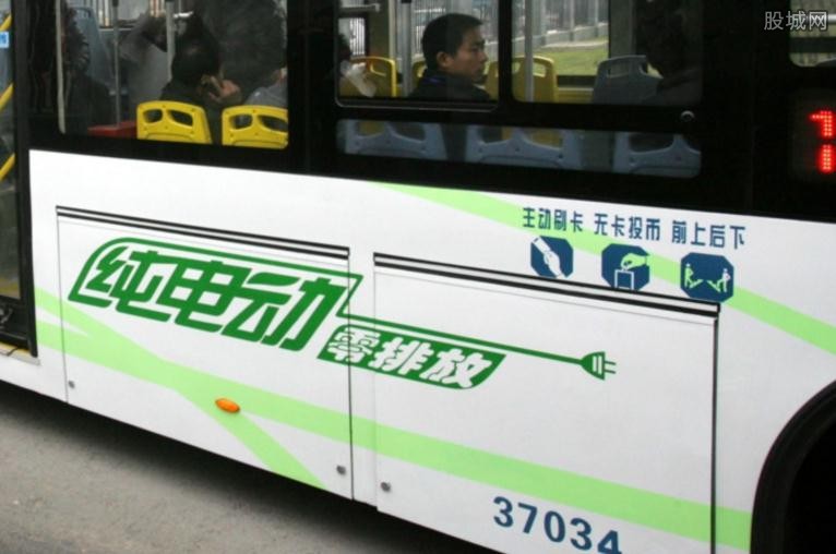 女乘客用相机占座