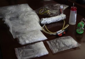 男子为吸毒到医院持假枪抢劫被抓 珍爱生命远离毒品！