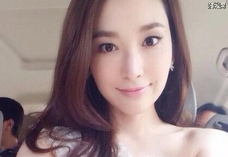 吴佩慈买海景豪宅