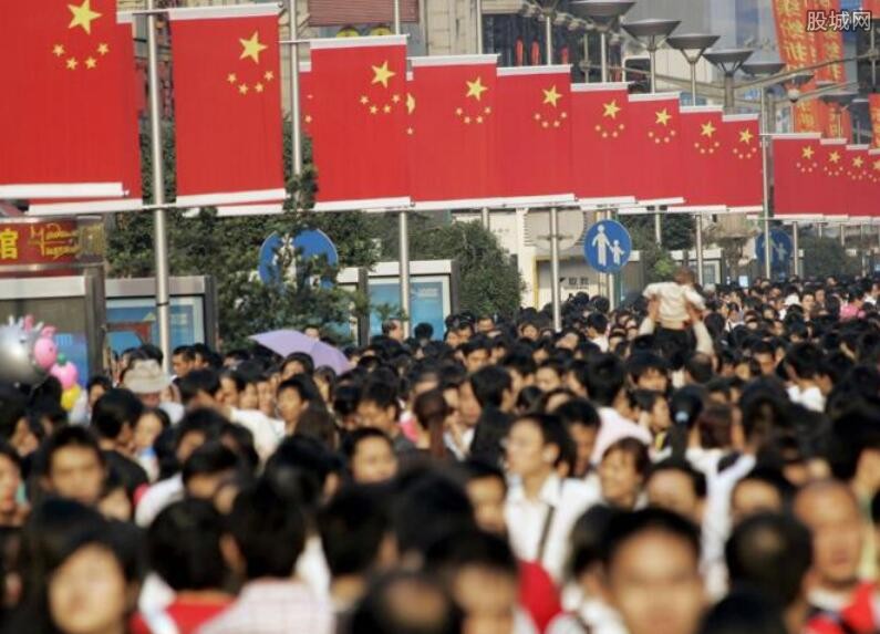 中国网民人数达7.3亿