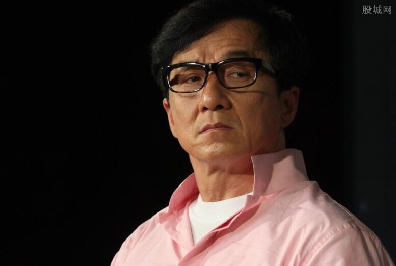 成龙分家产
