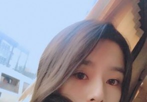 ˭ ʲôϵ