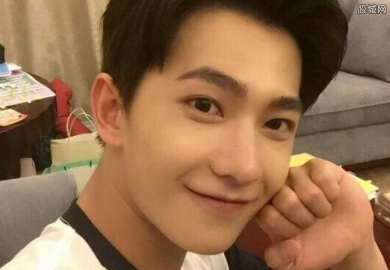 鲜肉用倒模当替身