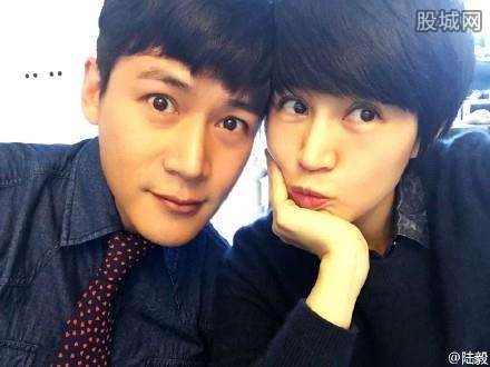 陆毅与两女儿合影