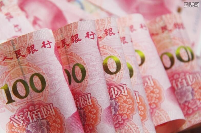 运钞车掉两百万现金