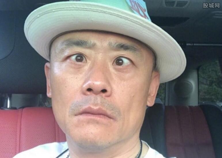 周立波坐牢原因