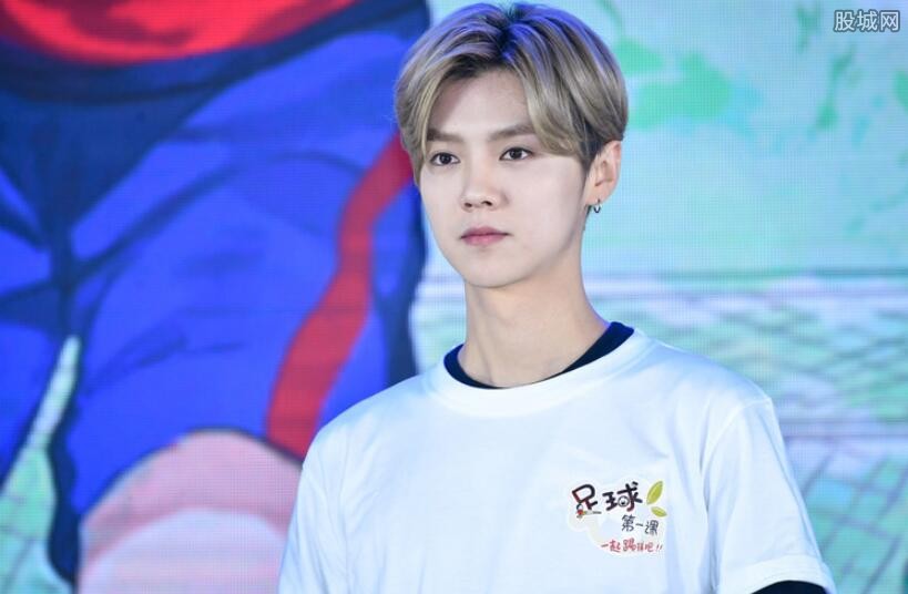 鹿晗的真名叫什么