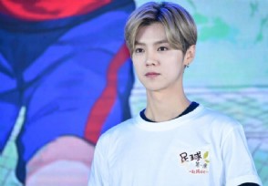 鹿晗隐婚事件 戴一年的戒指只是装饰