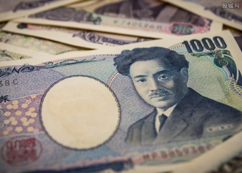 日本企业周休三天