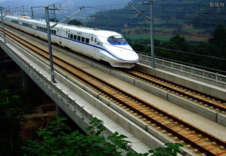 动车乘务员被旅客骂哭