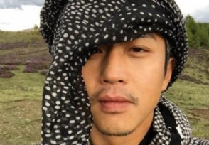 邓超女儿小花照片曝光 称其在家中的地位第二