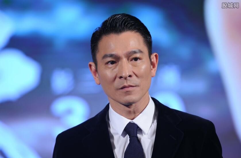刘德华坠马受伤