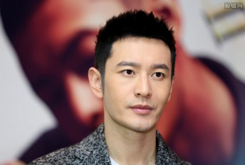 黄晓明摸杨颖的胸