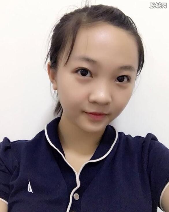 林妙可的父母是谁