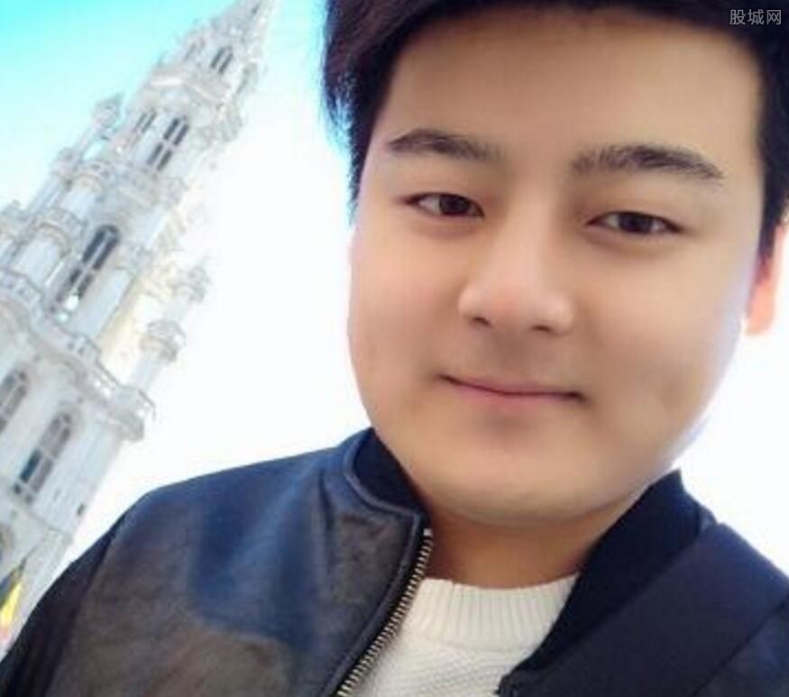 快乐大本营黑衣人小方
