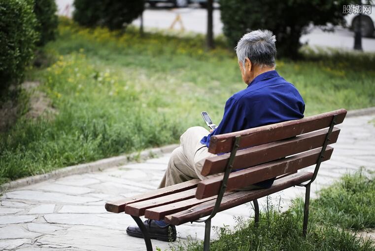 世界总人口_逼近20%大关！韩国或于2024年迈入超高龄社会东亚老龄化速度全球(2)