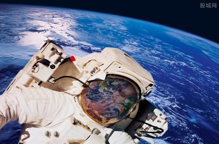 外太空