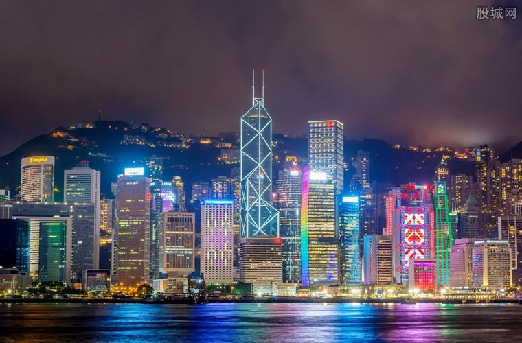 香港月收入高