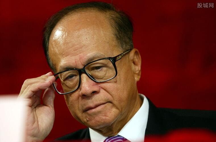 李嘉诚现状