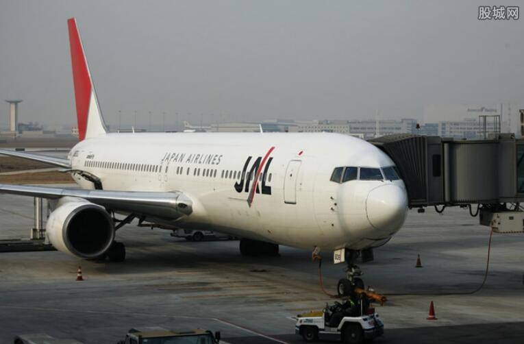 日本航空公司亏损严重
