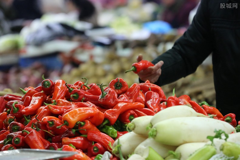上海市场监管通报某超市哄抬白菜价？真相是如何