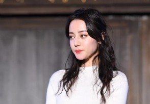 迪丽热巴直播手滑不小心关掉了美颜 没有美颜的她颜值如何