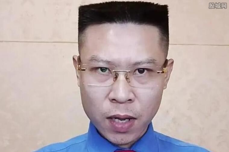 四方形主任肖洪飞