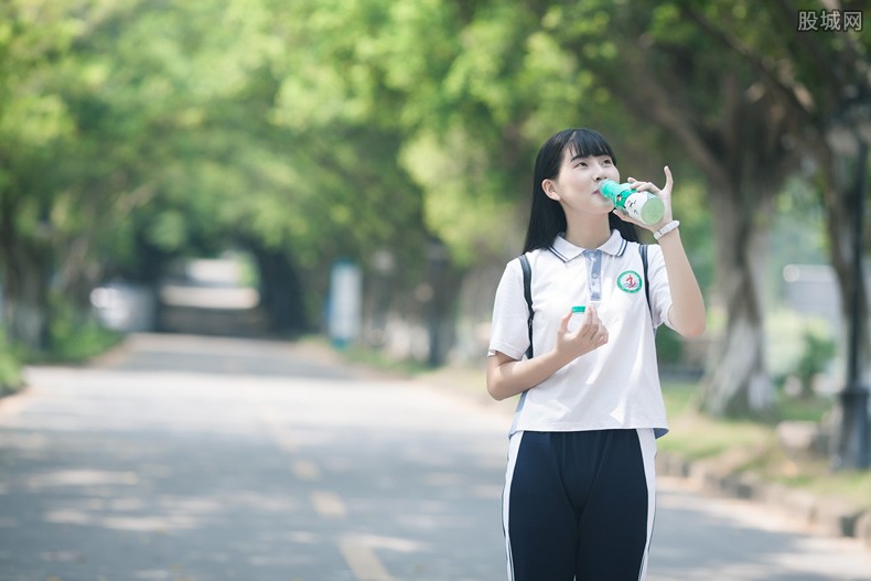 主动退出同学群的人