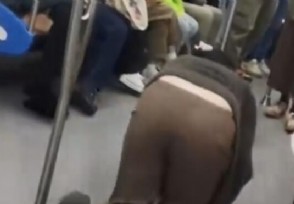 杭州地铁回应女子在车厢内爬行 疑似在完成任务！