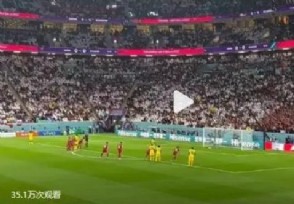 世界杯赛场“中国第一”广告牌亮了，中国无处不在
