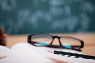 吃叶黄素可以预防近视吗